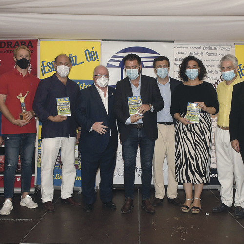 Multitudinaria presentación de ¡Ese Cádiz…Oé¡ del ascenso y de ‘A Paso Horquilla’ especial