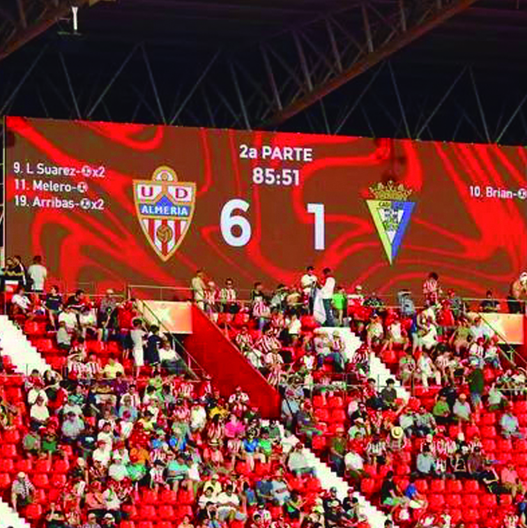 ¿Qué pasó, durante el descanso, en el vestuario del Cádiz? (del 0-1, al 6-1)