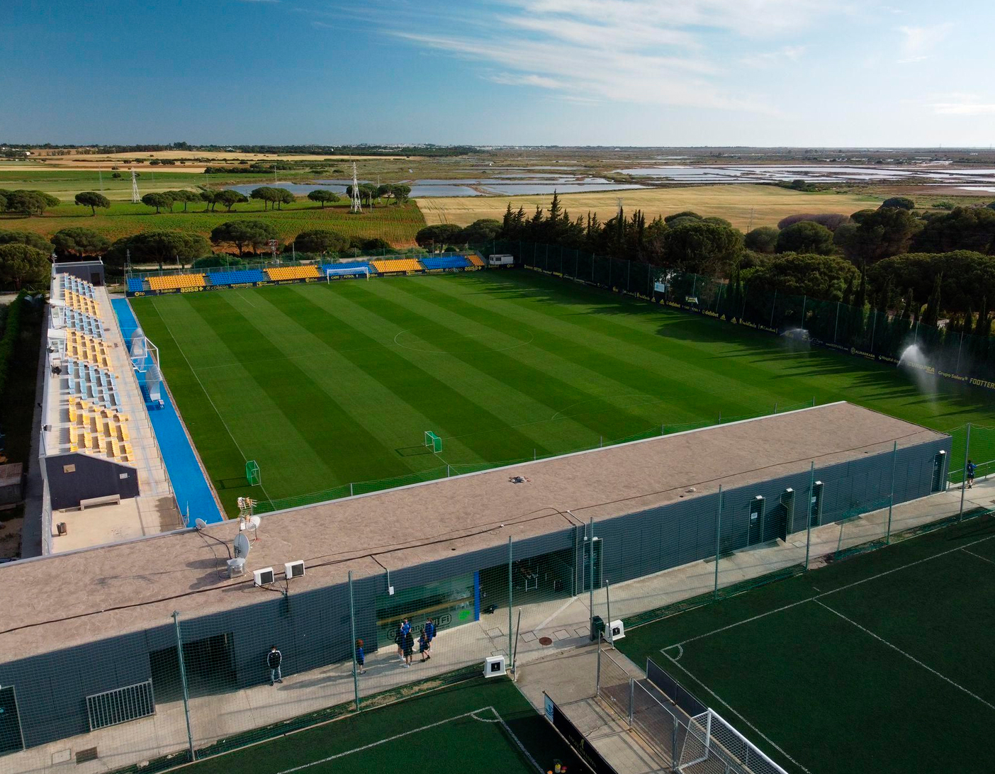 Escándalo en ‘El Rosal’ al prohibírsele la entrada a los familiares de los jugadores