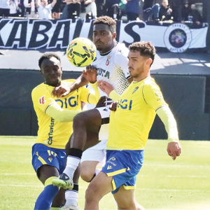 La esperanza de la afición:  que haya 4 equipos más malos que el Cádiz